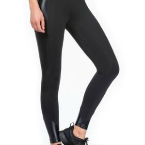 Koral Black Cruve Mid Rise Crop Legging Athletic Workout Size XS